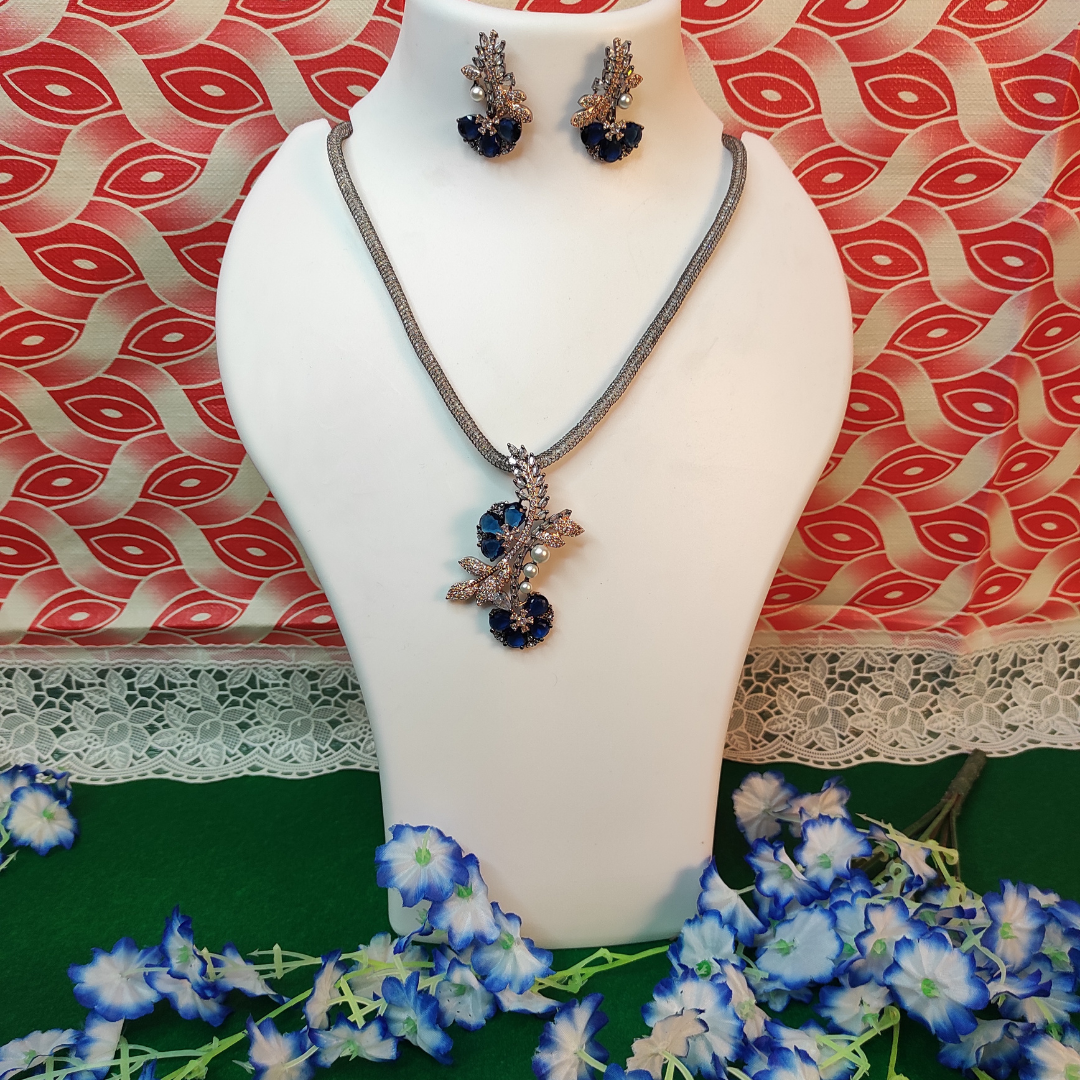 Anvika AD Necklace Set