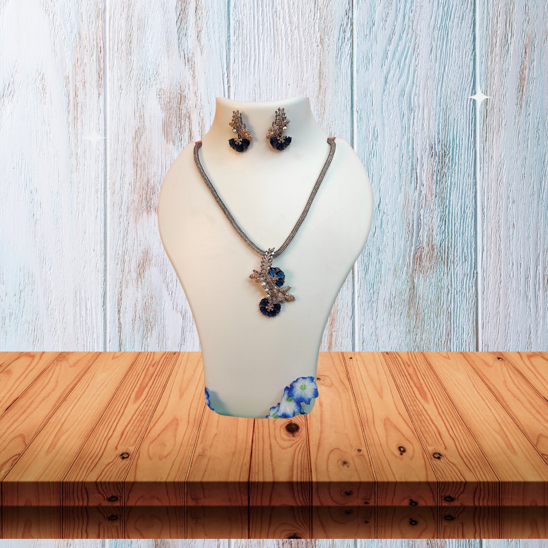 Anvika AD Necklace Set