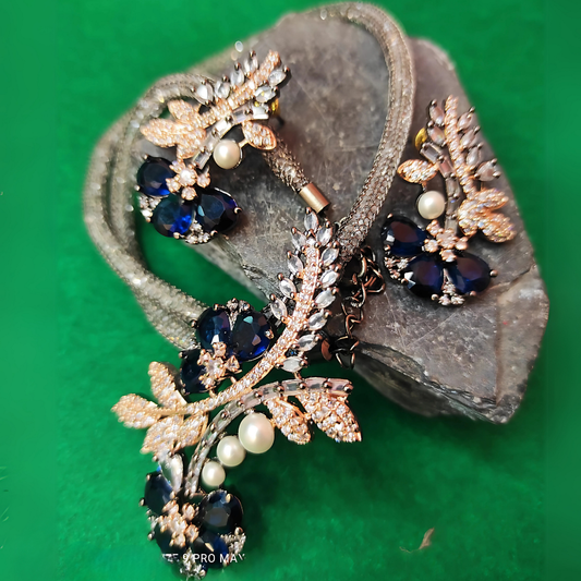 Anvika AD Necklace Set