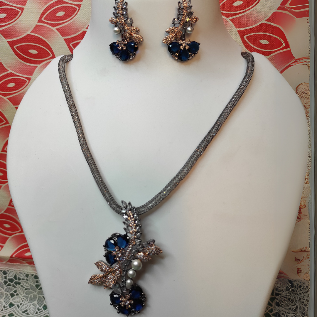 Anvika AD Necklace Set
