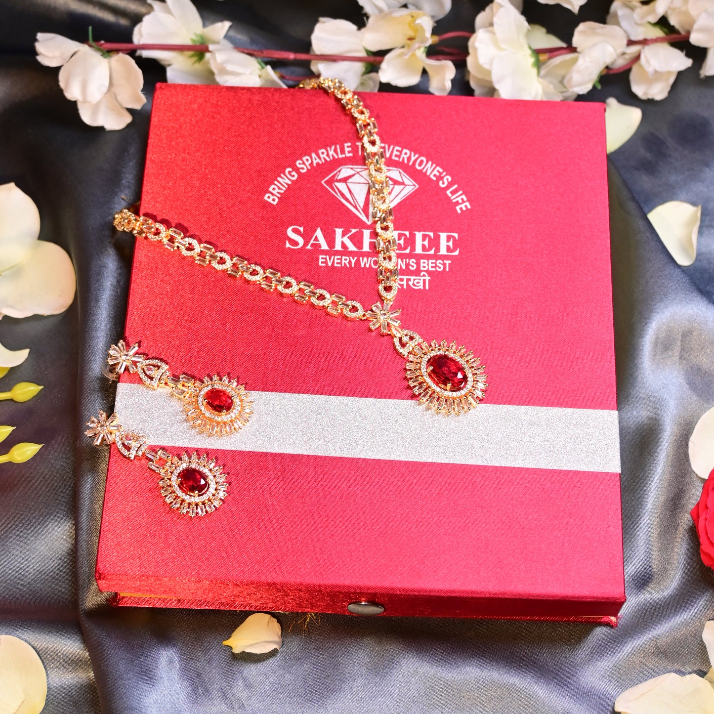 Aarohi AD Necklace Set