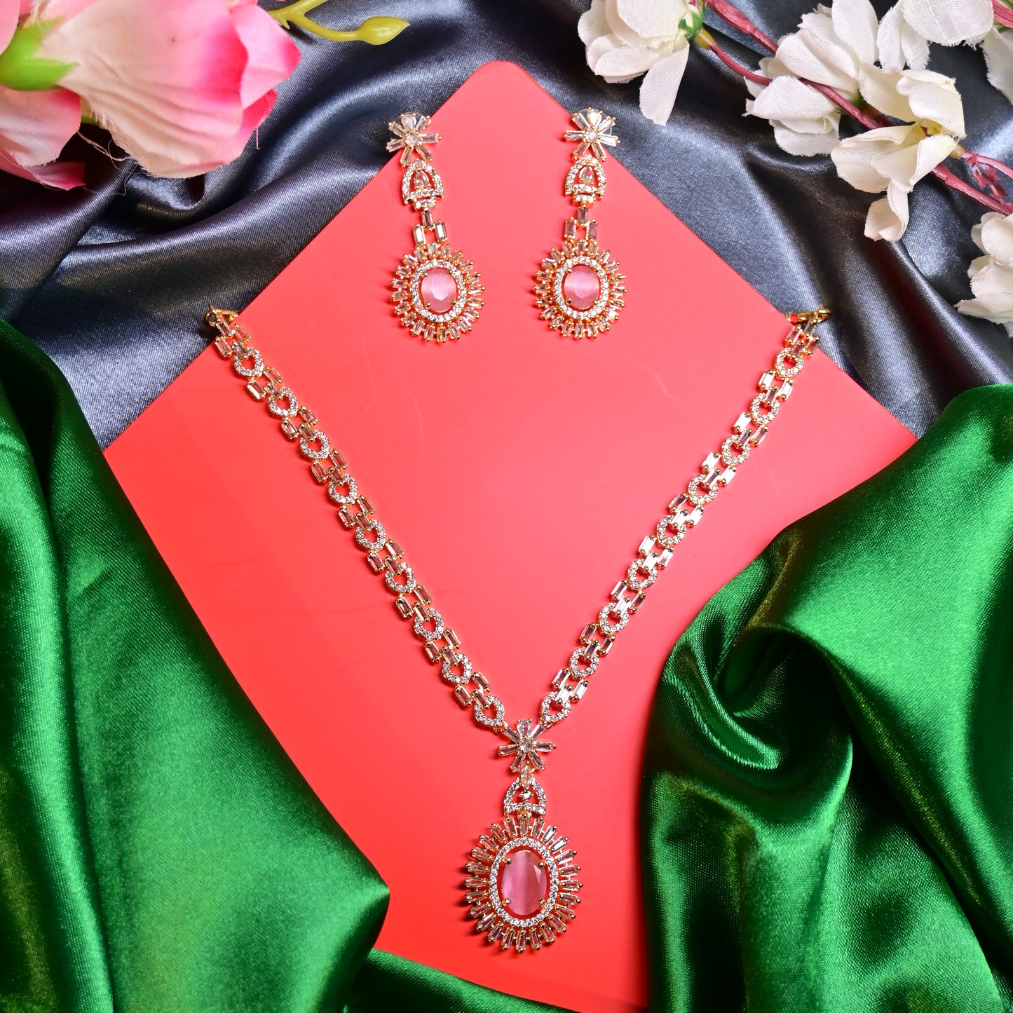 Aarohi AD Necklace Set